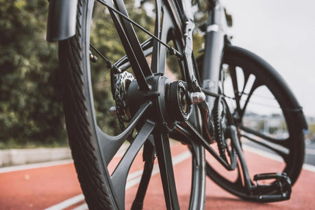 Hur fungerar en elcykel - Motor, batteri och pedalassistans förklarat
